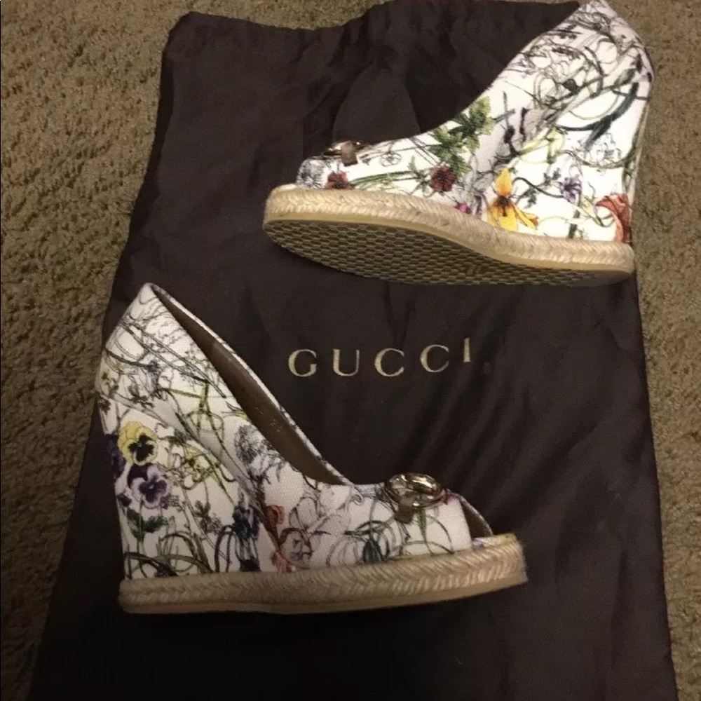 Gucci floral wedges